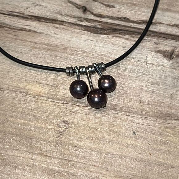 Triple Dropped Pearl On Rubber Cord - Picture 1 of 5